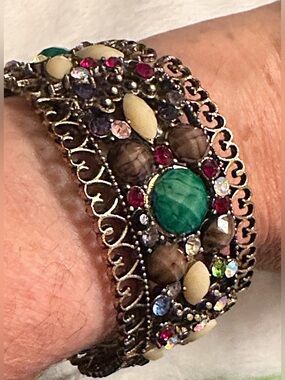 Vintage Intricate Green Stone Filigree Bracelet